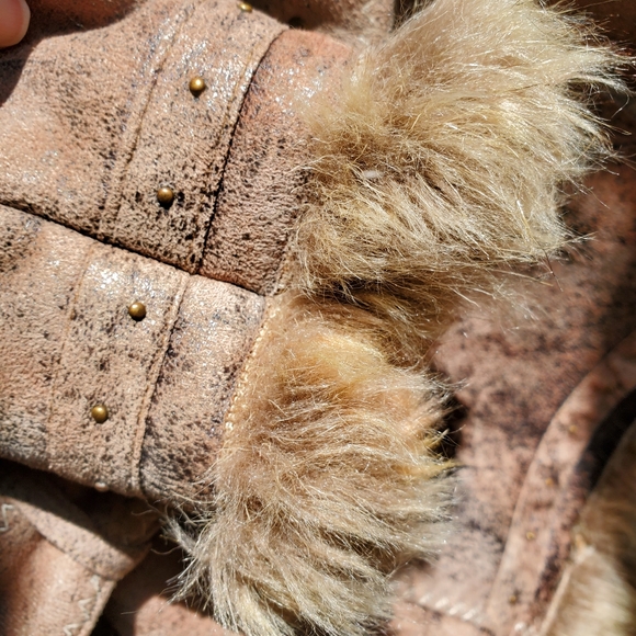 Le Chateau False Suede XXS Belted Coat Faux Fur Collar and Lining - Picture 8 of 16